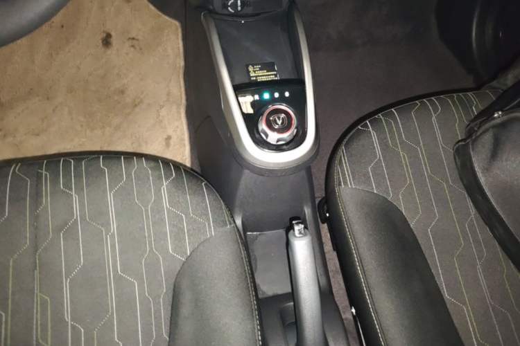 Used CHANGAN Benni E-Star 2021 National Edition Xin Yue Version Lithium Iron Phosphate (31.95 kWh) Gear Lever