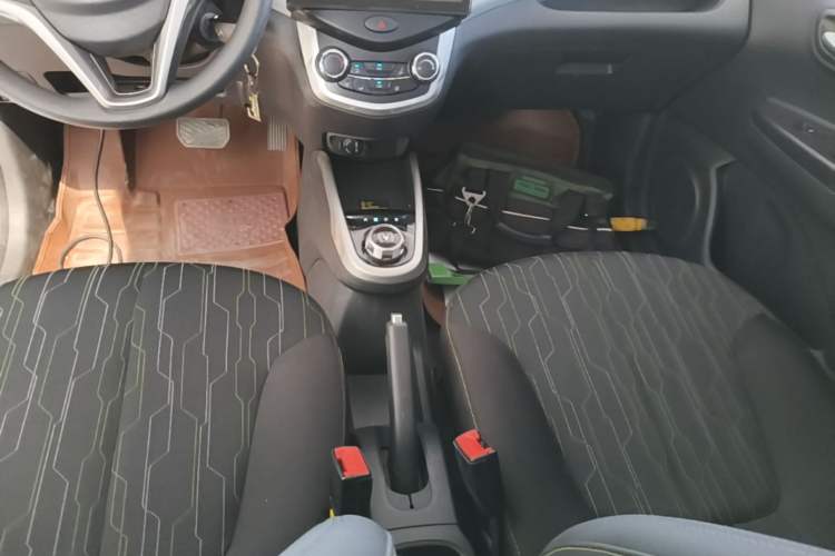 Used CHANGAN Benni E-Star 2021 National Edition Xin Yue Version (Fast-Charging Edition) Lithium Iron Phosphate (31.95 kWh) Gear Lever