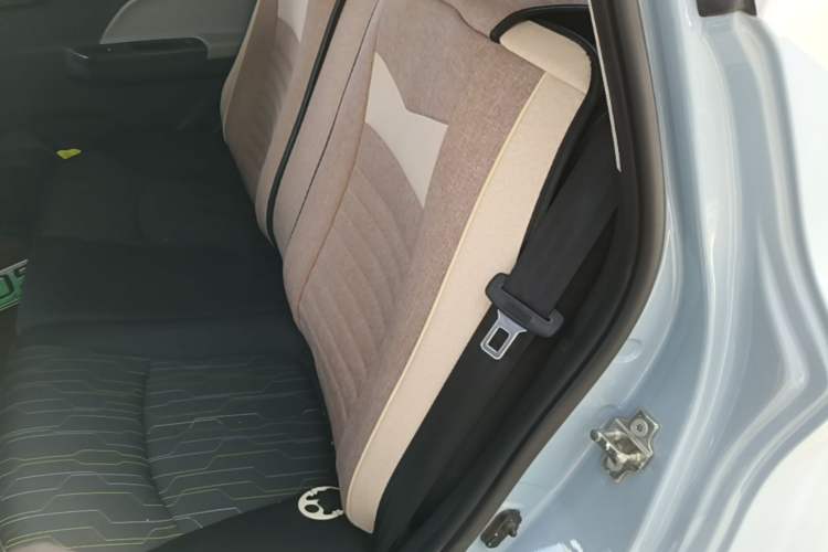 Used CHANGAN Benni E-Star 2021 National Edition Xin Yue Version (Fast-Charging Edition) Lithium Iron Phosphate (31.95 kWh) Left Rear Seat