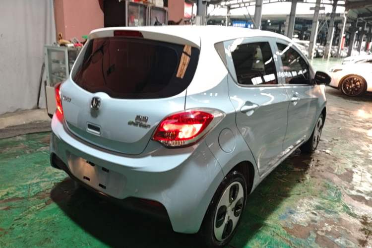 Used CHANGAN Benni E-Star 2021 National Edition Xin Yue Version Lithium Iron Phosphate (31.95 kWh) Rear Right 45 Deg