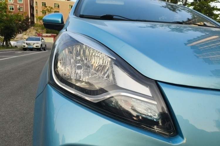 Used CHANGAN Benni E-Star 2021 National Edition Xin Yue Version (Fast-Charging Edition) Lithium Iron Phosphate (31.95 kWh) Right Front Headlight