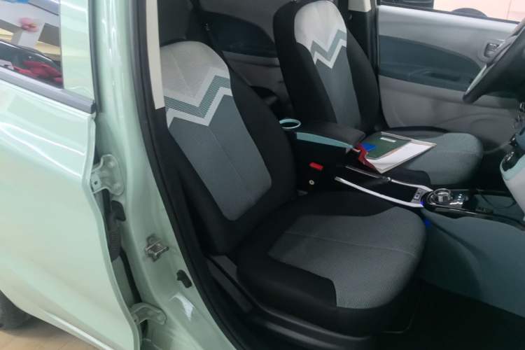Used CHANGAN Benni E-Star 2021 National Edition Colorful Version Lithium Iron Phosphate (31.86 kWh) Right Front Seat