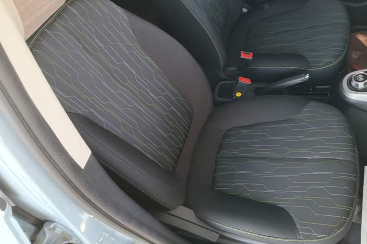 Used CHANGAN Benni E-Star 2021 National Edition Xin Yue Version (Fast-Charging Edition) Lithium Iron Phosphate (31.95 kWh) Right Front Seat