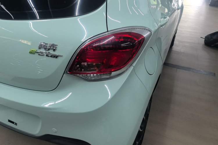 Used CHANGAN Benni E-Star 2021 National Edition Colorful Version Lithium Iron Phosphate (31.86 kWh) Right Rear Taillight