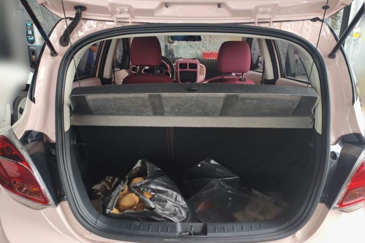 Used CHANGAN Benni E-Star 2021 National Edition Colorful Version Lithium Iron Phosphate (31.86 kWh) Trunk