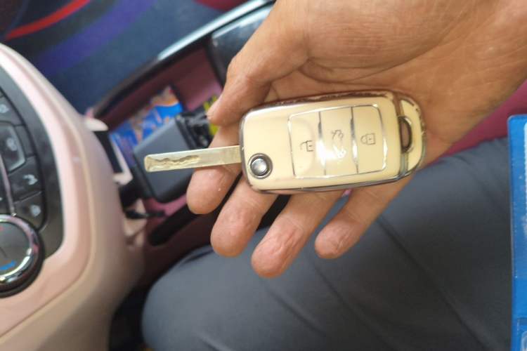 Used CHANGAN Benni E-Star 2021 National Edition Colorful Version Lithium Iron Phosphate (31.86 kWh) Vehicle Key