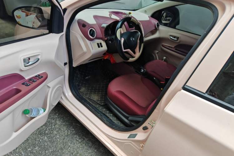 Used CHANGAN Benni E-Star 2021 National Edition Colorful Version Lithium Iron Phosphate (31.95 kWh) Driver Seat