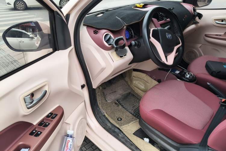 Used CHANGAN Benni E-Star 2021 National Edition Colorful Version Lithium Iron Phosphate (31.86 kWh) Driver Seat