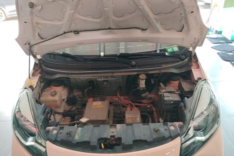 Used CHANGAN Benni E-Star 2021 National Edition Colorful Version Lithium Iron Phosphate (31.86 kWh) Engine Bay