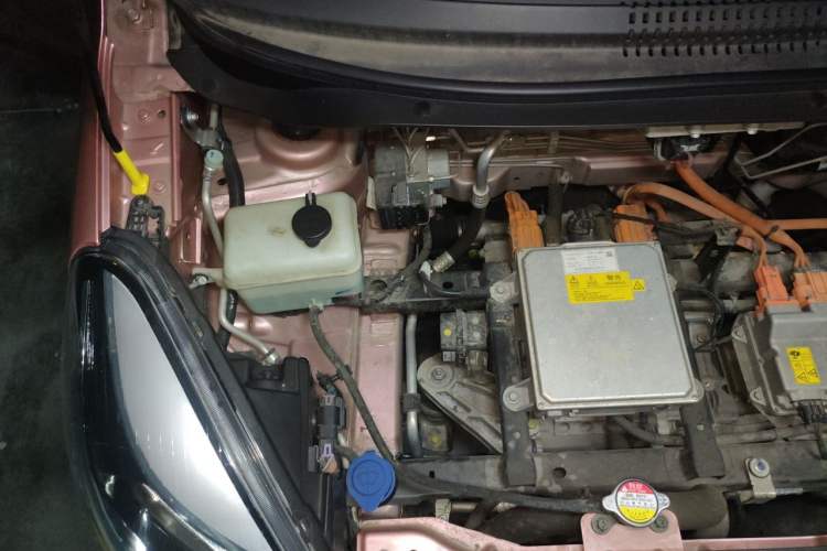 Used CHANGAN Benni E-Star 2021 National Edition Xin Yue Version Lithium Iron Phosphate (31.95 kWh) Engine Bay Right