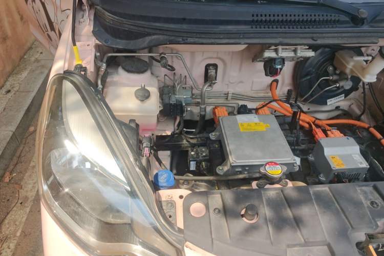 Used CHANGAN Benni E-Star 2021 National Edition Xinyi Edition Lithium Iron Phosphate (31.95 kWh) Engine Bay Right