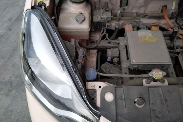 Used CHANGAN Benni E-Star 2021 National Edition Colorful Version Lithium Iron Phosphate (31.86 kWh) Engine Bay Right