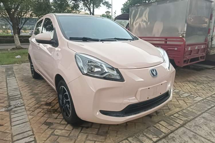 Used CHANGAN Benni E-Star 2021 National Edition Colorful Version Lithium Iron Phosphate (31.86 kWh) Front Right 45 Deg