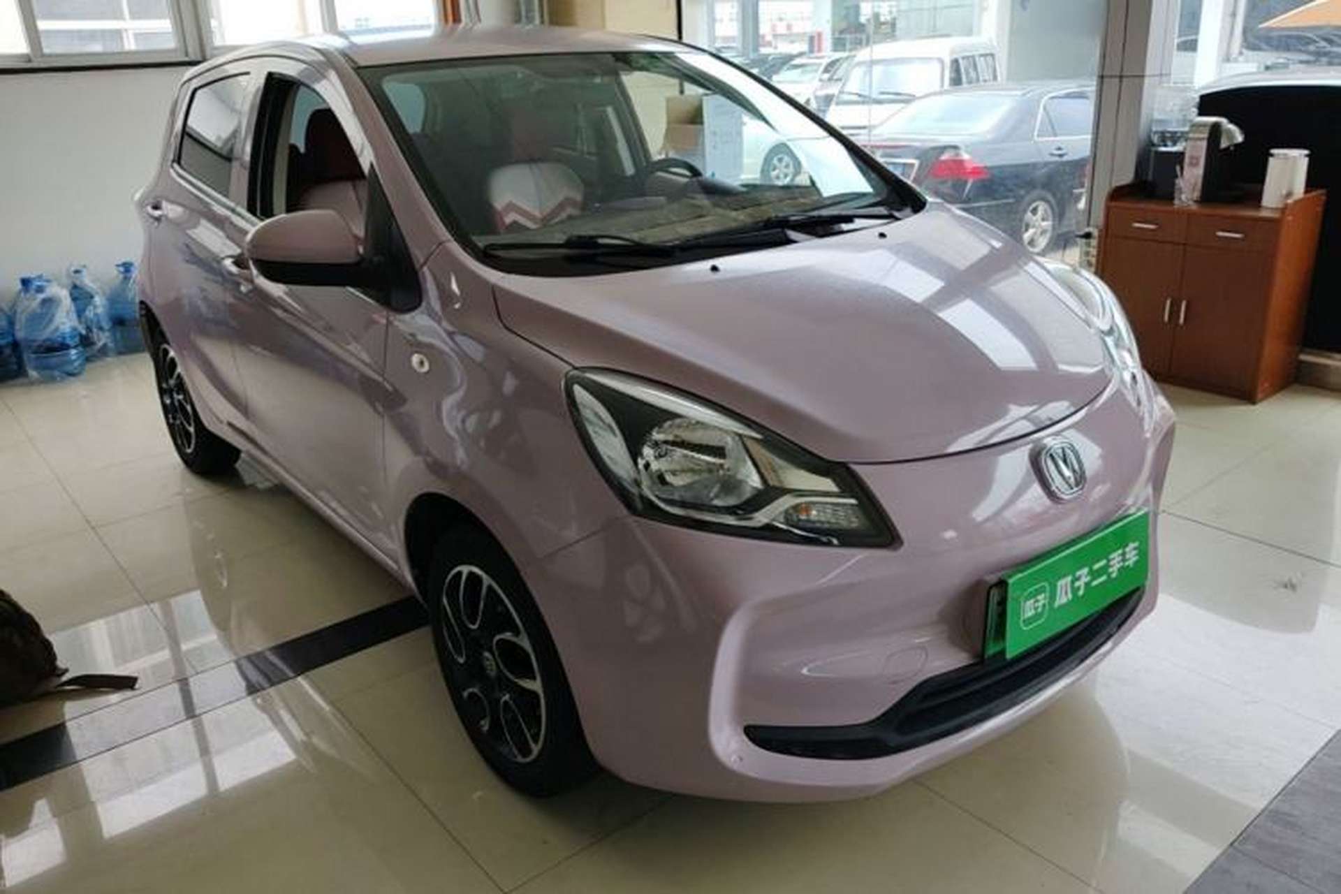 Used CHANGAN Benni E-Star 2021 National Edition Colorful Version Lithium Iron Phosphate (31.86 kWh) Front Right 45 Deg