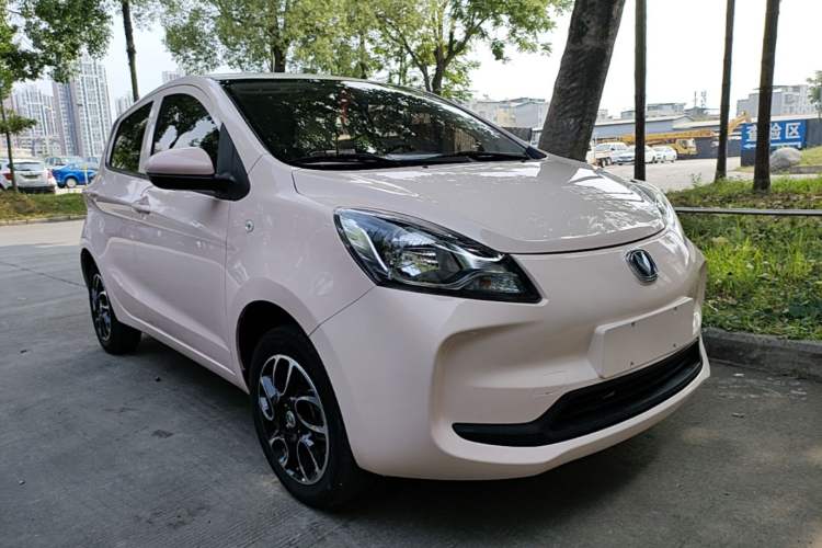 Used CHANGAN Benni E-Star 2021 National Edition Colorful Version Lithium Iron Phosphate (31.86 kWh) Front Right 45 Deg