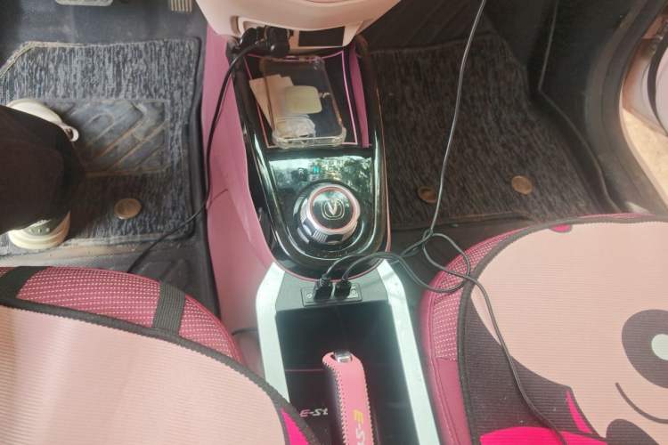 Used CHANGAN Benni E-Star 2021 National Edition Xinyi Edition Lithium Iron Phosphate (31.95 kWh) Gear Lever
