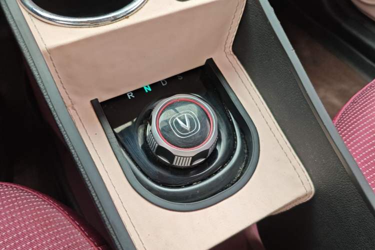 Used CHANGAN Benni E-Star 2021 National Edition Colorful Version Lithium Iron Phosphate (31.86 kWh) Gear Lever