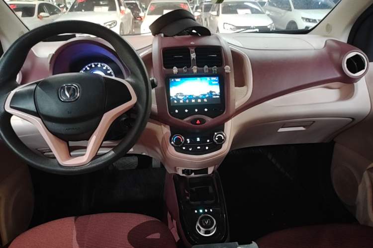 Used CHANGAN Benni E-Star 2021 National Edition Colorful Version Lithium Iron Phosphate (31.86 kWh) Gear Lever