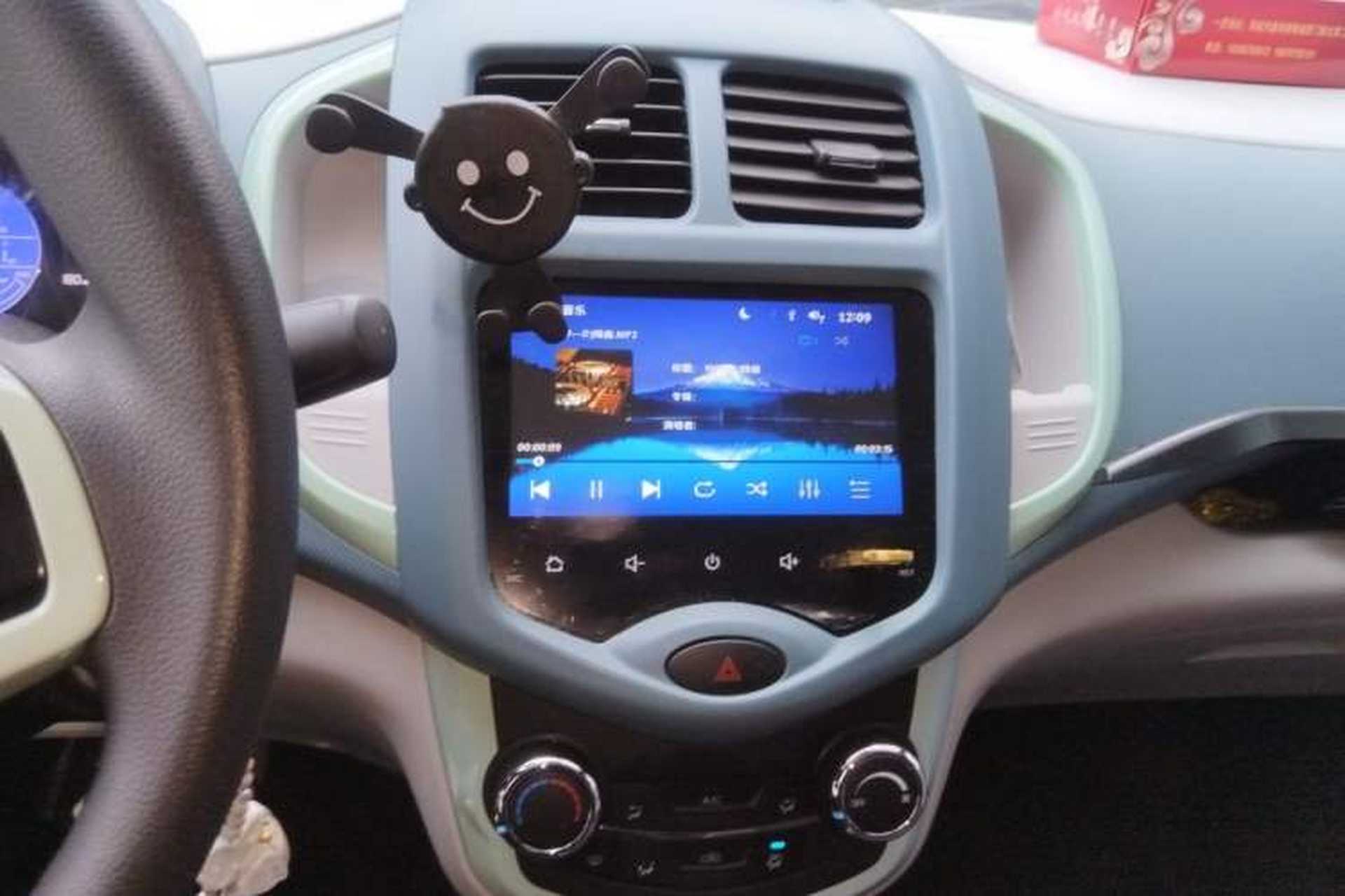 Used CHANGAN Benni E-Star 2021 National Edition Colorful Version Lithium Iron Phosphate (31.86 kWh) Audio And AC Panel