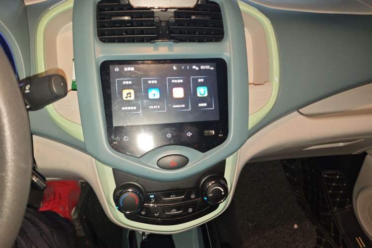 Used CHANGAN Benni E-Star 2021 National Edition Colorful Version Lithium Iron Phosphate (31.86 kWh) Audio And AC Panel