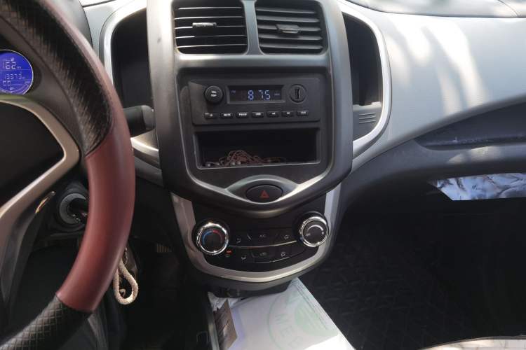 Used CHANGAN Benni E-Star 2021 National Edition Xin Yue Version Lithium Iron Phosphate (31.86 kWh) Audio And AC Panel