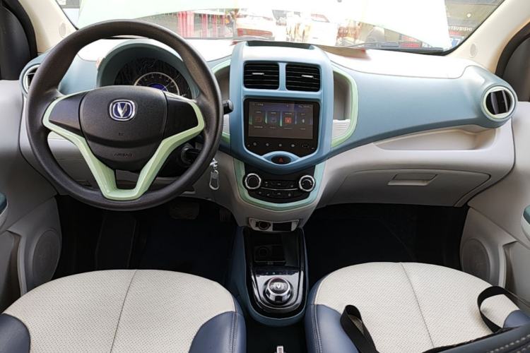 Used CHANGAN Benni E-Star 2021 National Edition Colorful Version Lithium Iron Phosphate (31.86 kWh) Center Console