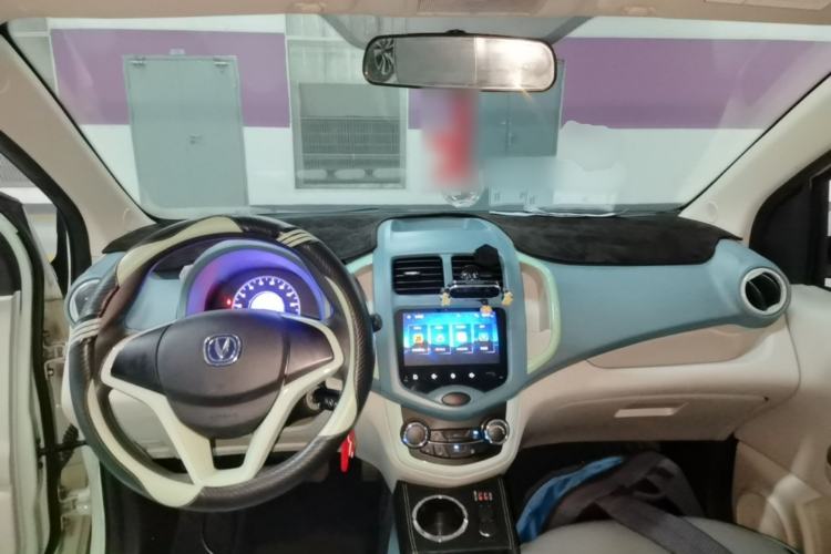 Used CHANGAN Benni E-Star 2021 National Edition Colorful Version Lithium Iron Phosphate (31.86 kWh) Center Console
