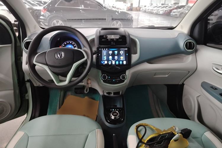 Used CHANGAN Benni E-Star 2021 National Edition Colorful Version Lithium Iron Phosphate (31.18 kWh) Center Console