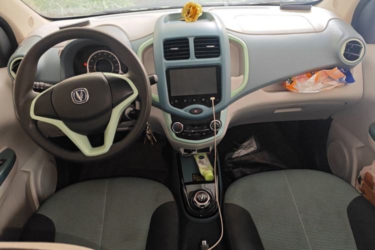 Used CHANGAN Benni E-Star 2021 National Edition Colorful Version Lithium Iron Phosphate (31.86 kWh) Center Console