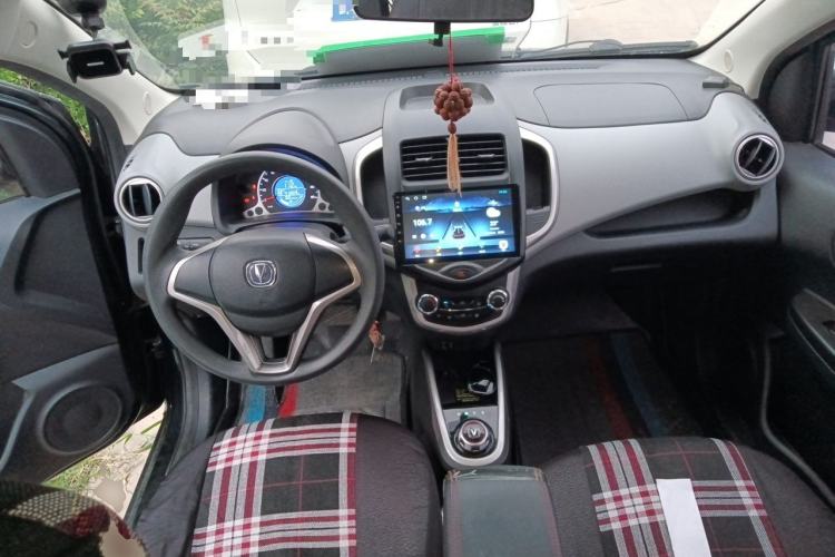Used CHANGAN Benni E-Star 2021 National Edition Xin Yue Version (Fast-Charging Edition) Lithium Iron Phosphate (31.18 kWh) Center Console