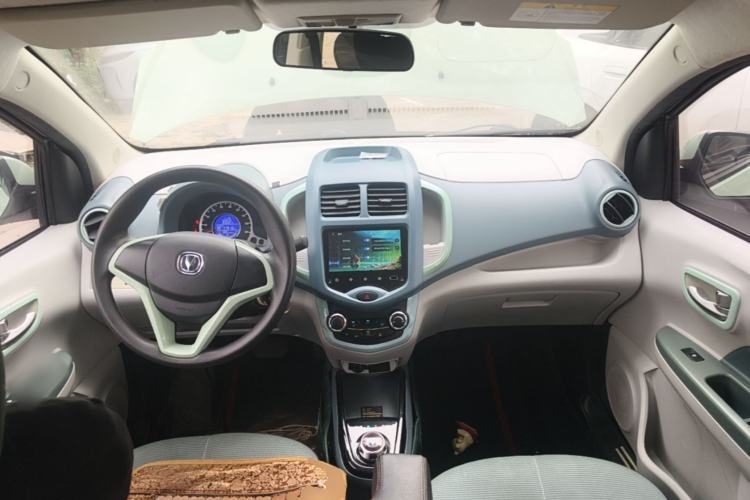 Used CHANGAN Benni E-Star 2021 National Edition Colorful Version Lithium Iron Phosphate (31.86 kWh) Center Console