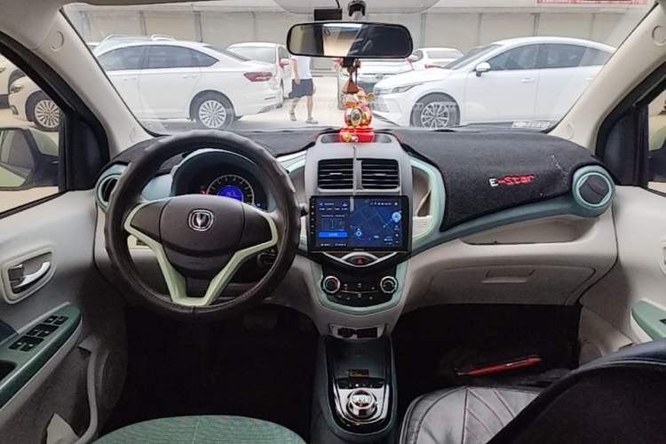 Used CHANGAN Benni E-Star 2021 National Edition Colorful Version Lithium Iron Phosphate (31.86 kWh) Center Console