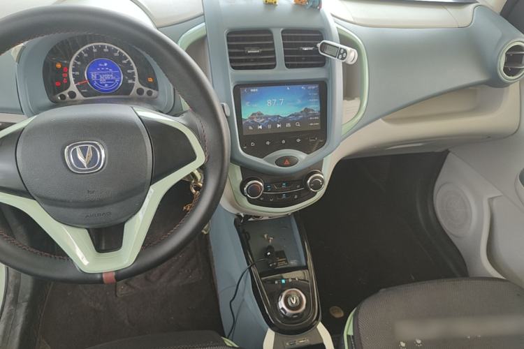 Used CHANGAN Benni E-Star 2021 National Edition Colorful Version Lithium Iron Phosphate (31.86 kWh) Center Console