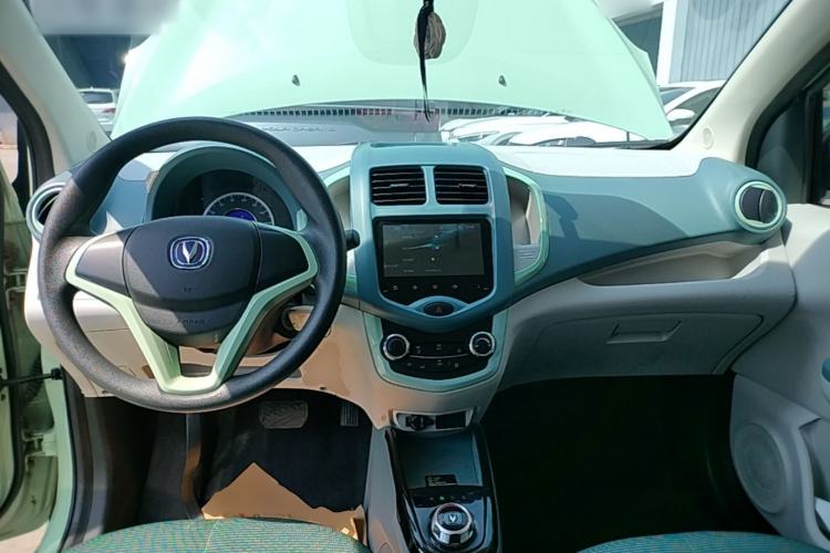 Used CHANGAN Benni E-Star 2021 National Edition Colorful Version Lithium Iron Phosphate (31.18 kWh) Center Console