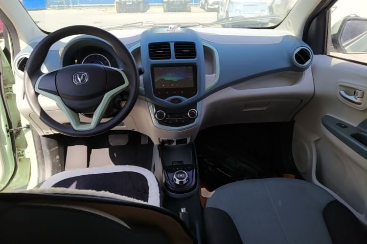 Used CHANGAN Benni E-Star 2021 National Edition XinYi Edition Lithium Iron Phosphate (31.86 kWh) Center Console