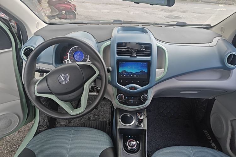 Used CHANGAN Benni E-Star 2021 National Edition Colorful Version Lithium Iron Phosphate (31.95 kWh) Center Console