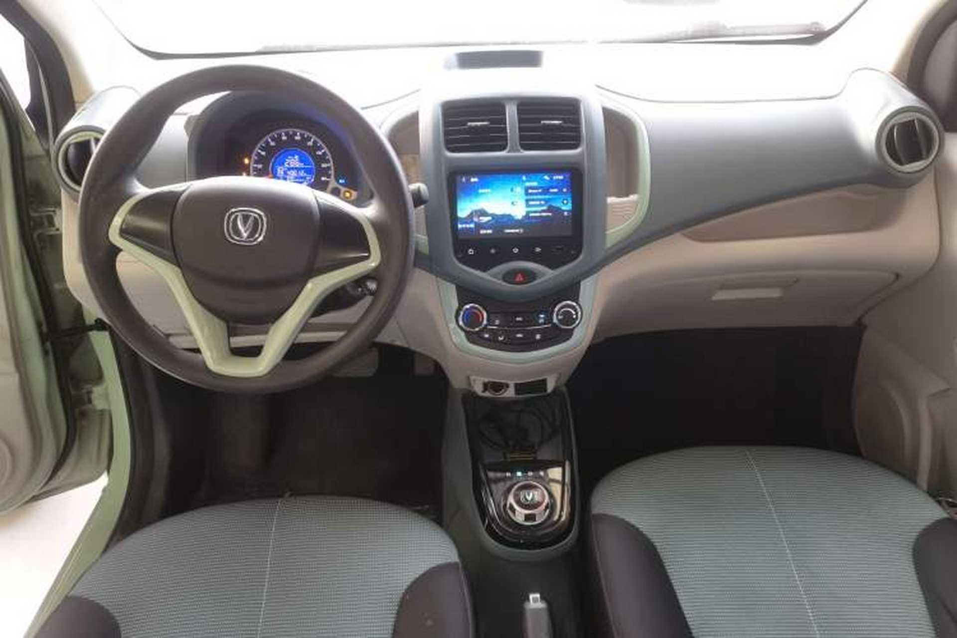 Used CHANGAN Benni E-Star 2021 National Edition Colorful Version Lithium Iron Phosphate (31.86 kWh) Center Console