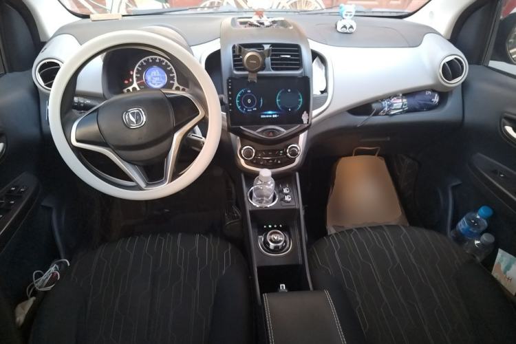 Used CHANGAN Benni E-Star 2021 National Edition Xin Yue Version (Fast-Charging Edition) Lithium Iron Phosphate (31.95 kWh) Center Console