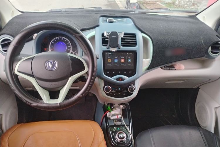 Used CHANGAN Benni E-Star 2021 National Edition Colorful Version Lithium Iron Phosphate (31.95 kWh) Center Console