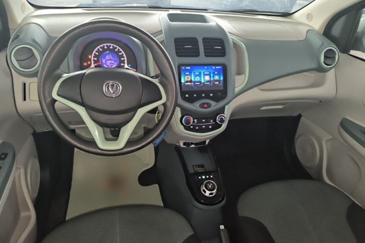 Used CHANGAN Benni E-Star 2021 National Edition Colorful Version Lithium Iron Phosphate (31.86 kWh) Center Console