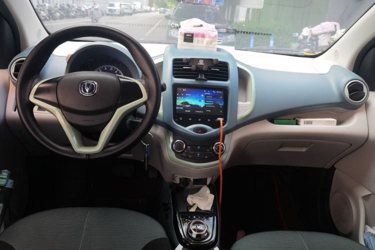 Used CHANGAN Benni E-Star 2021 National Edition Colorful Version Lithium Iron Phosphate (31.18 kWh) Center Console
