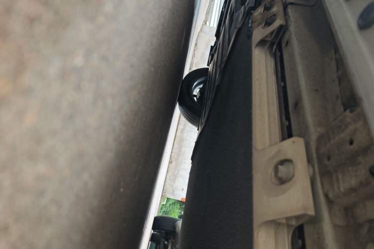 Used CHANGAN Benni E-Star 2021 National Edition Colorful Version Lithium Iron Phosphate (31.86 kWh) Chassis Rear Right