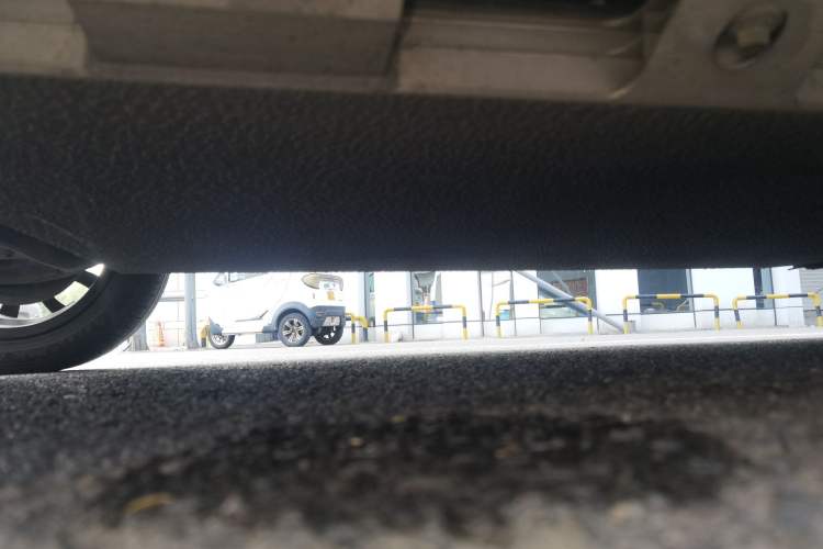 Used CHANGAN Benni E-Star 2021 National Edition Colorful Version Lithium Iron Phosphate (31.18 kWh) Chassis Rear Right