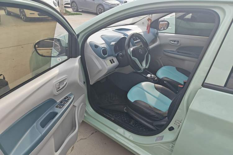 Used CHANGAN Benni E-Star 2021 National Edition Colorful Version Lithium Iron Phosphate (31.86 kWh) Driver Seat