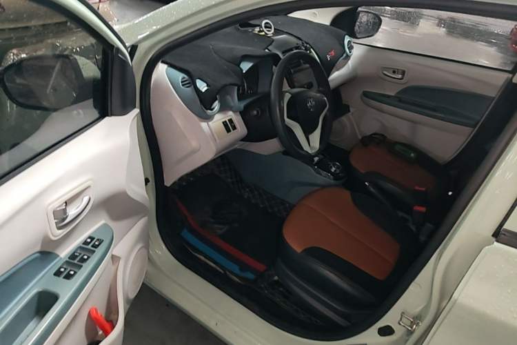 Used CHANGAN Benni E-Star 2021 National Edition Colorful Version Lithium Iron Phosphate (31.86 kWh) Driver Seat