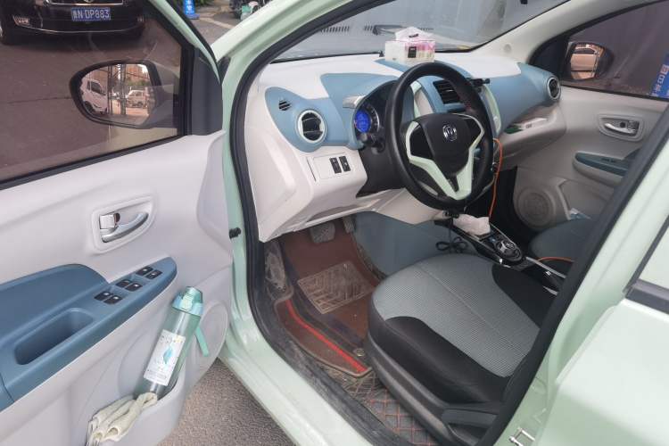 Used CHANGAN Benni E-Star 2021 National Edition Colorful Version Lithium Iron Phosphate (31.18 kWh) Driver Seat