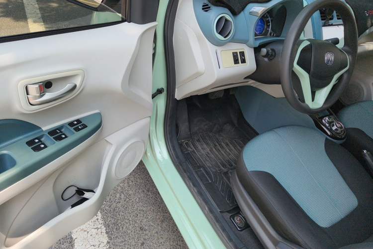 Used CHANGAN Benni E-Star 2021 National Edition Colorful Version Lithium Iron Phosphate (31.86 kWh) Driver Seat