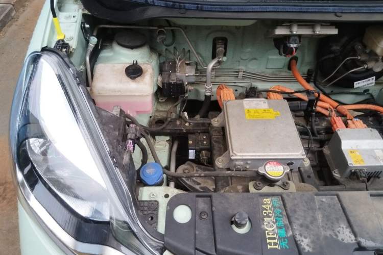 Used CHANGAN Benni E-Star 2021 National Edition Colorful Version Lithium Iron Phosphate (31.86 kWh) Engine Bay Right