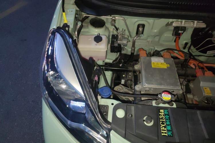 Used CHANGAN Benni E-Star 2021 National Edition Colorful Version Lithium Iron Phosphate (31.95 kWh) Engine Bay Right