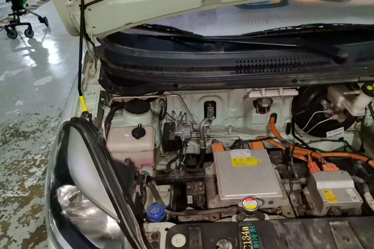 Used CHANGAN Benni E-Star 2021 National Edition Colorful Version Lithium Iron Phosphate (31.95 kWh) Engine Bay Right